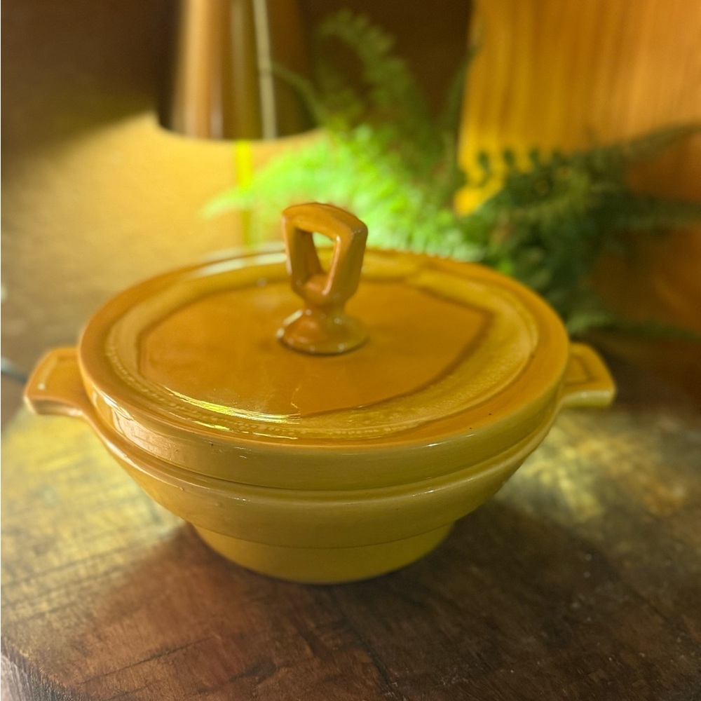 Vintage California USA Pottery Yellow Double Handle Casserole With Lid 850
